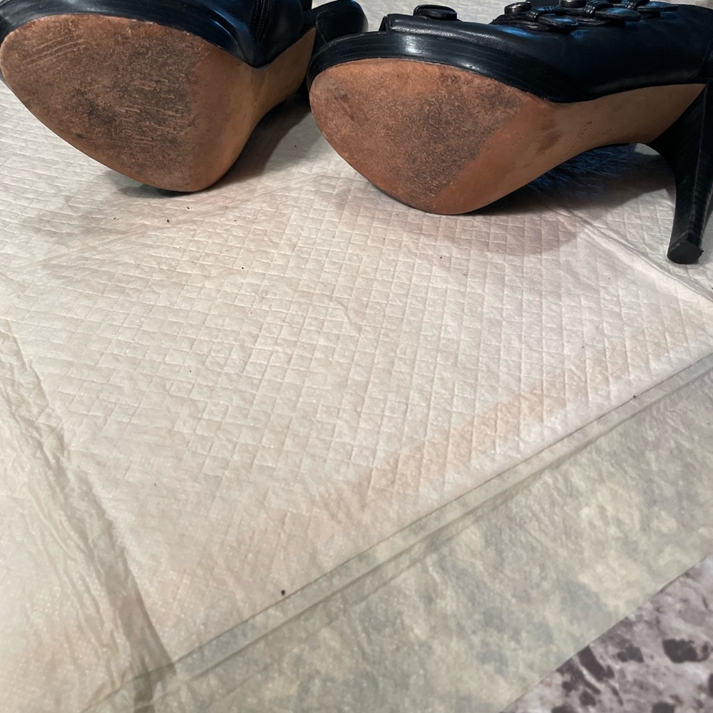 Coach Side Zipper 4” Heels Size 8 - Picture 7 of 8